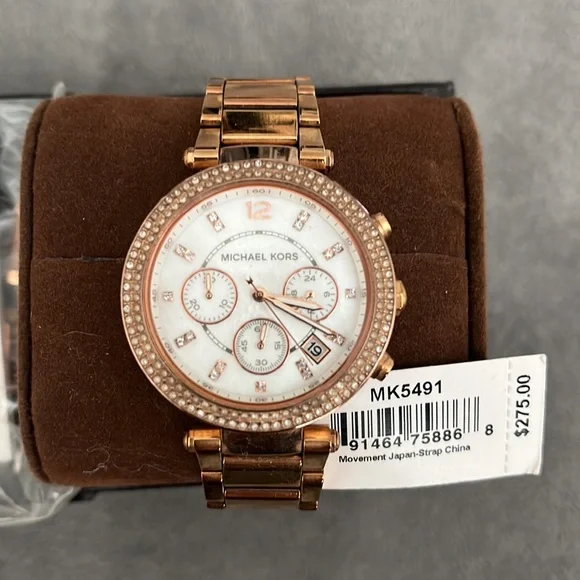 Michael Kors Rose Gold Watch - Picture 2 of 2
